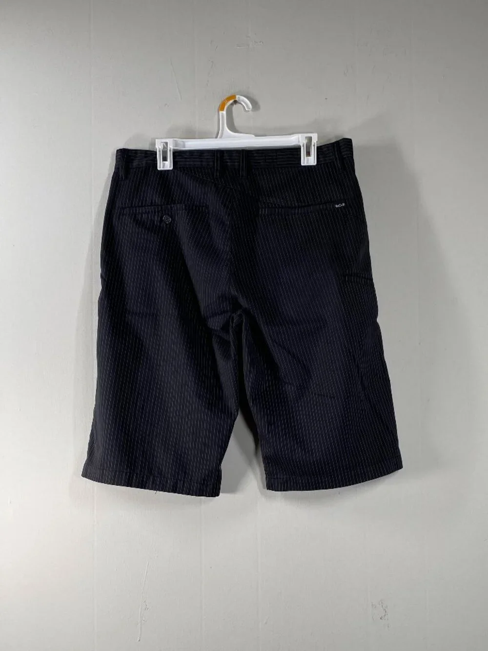 Volcom Dress Shorts Men's 34 Mid Rise Black Stripes Office Casual - Picture 2 of 13